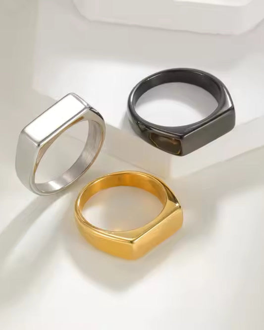 Alexandrine Signature Ring